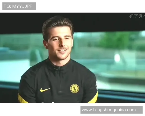 现役足球明星的帅气瞬间与魅力风采全景展示