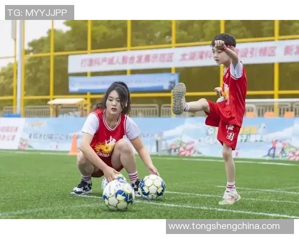 足球明星的可爱儿女们甜美瞬间大集合，萌态百出让人心动不已