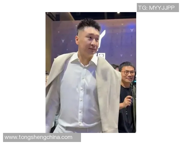 篮球明星孙悦的时尚发型解析与造型灵感分享